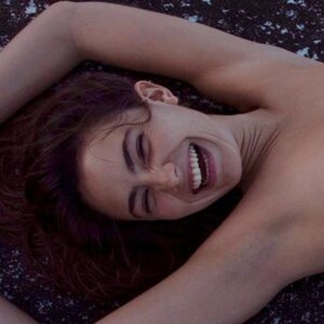Amelia Zadro セックス女優 写真