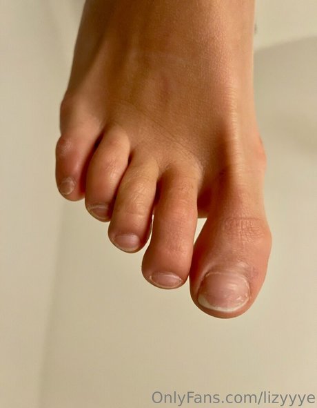 lizyyye ポルノスター 無料 画像