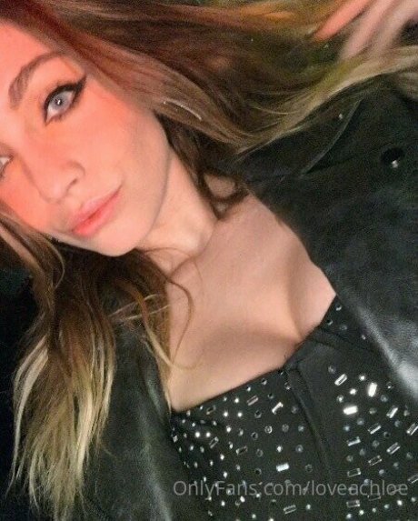 loveachloe かわいいポルノスター 写真