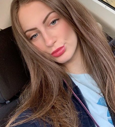 コスプレオナニーオンリーファンズ 無料裸 写真