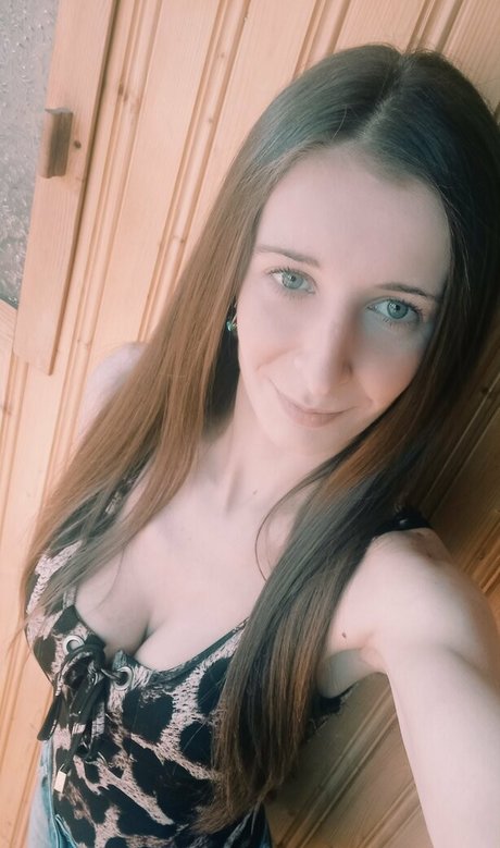 esterfreee ホットモデル アーカイブ