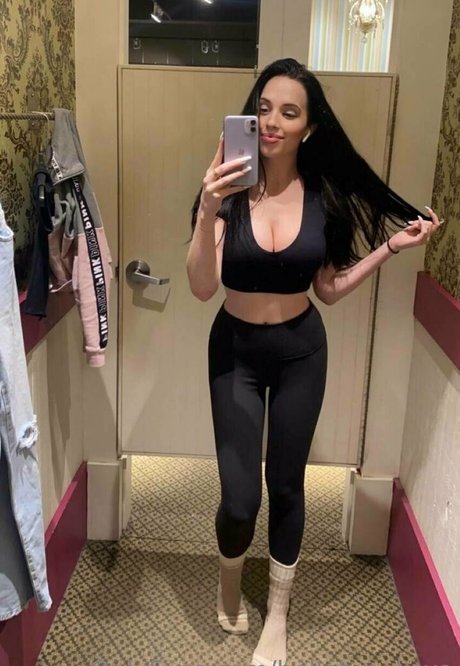 bellabrooksxo ヌードモデル 写真