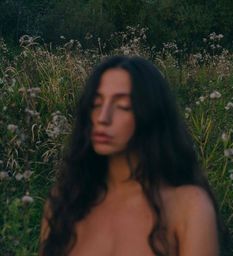 大きなプッシー唇オンリーファンズ セクシー 画像