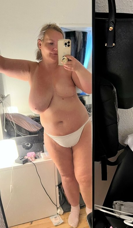 betina poulsen トップ女優 ギャラリー