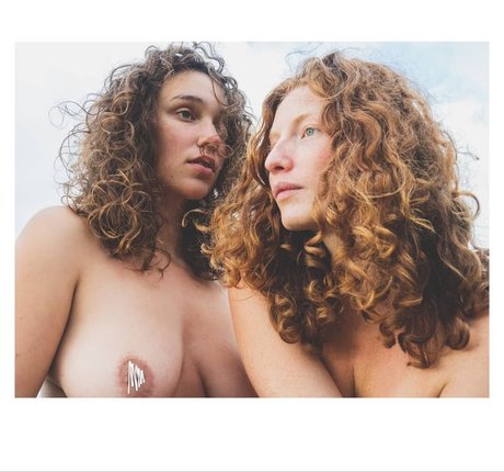 Noa The Model エロティックなポルノスター 写真