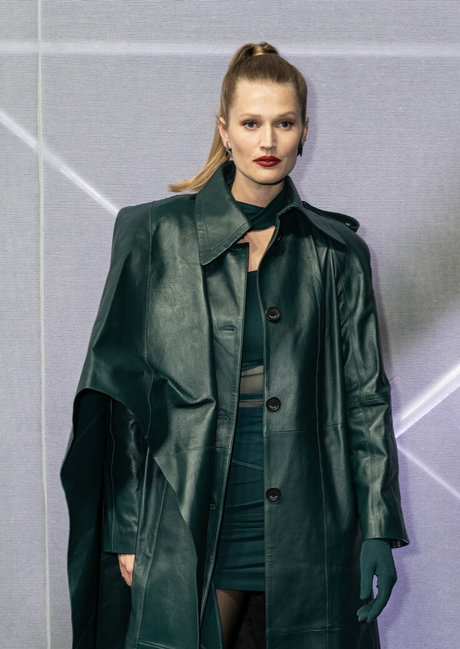 異人種間XXX オンリーファンズ アートヌード 画像