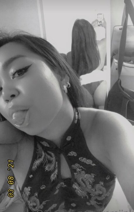 曲線美のxxx オンリーファンズ ポルノ 写真