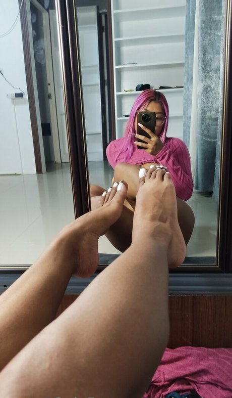 pink lucy セクシー女優 写真