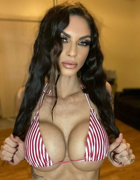 christinealexisxxx 女優 写真