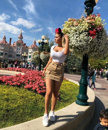 濃厚なヌードオンリーファンズ ポルノ 写真