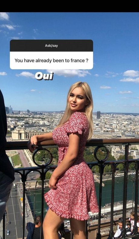 かわいいブロンドのオンリーファンズ HD 画像