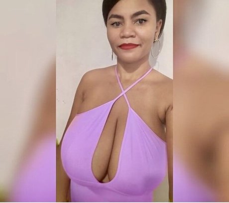 Gisselle F かわいいポルノスター 写真