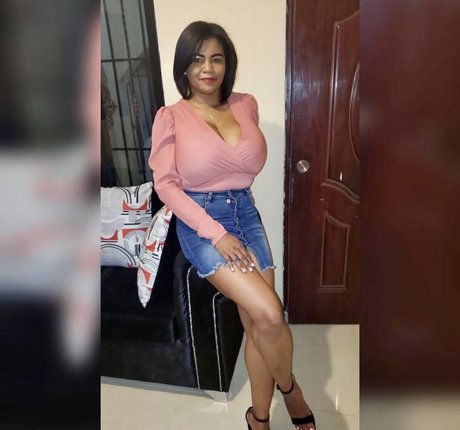 Gisselle F エロティックなモデル 写真