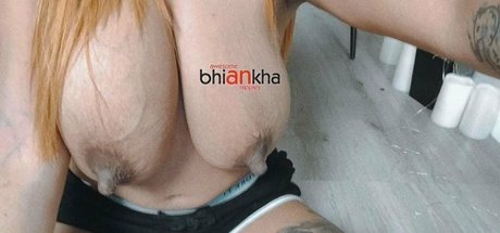 Bhiankha かわいいポルノスター 写真