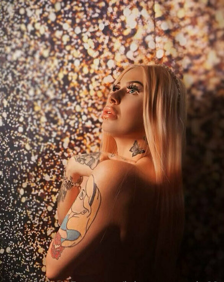 aztec420uk エロティックなスター 写真