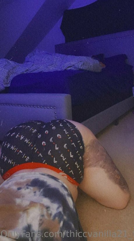 thiccvanilla21 free ポルノモデル 写真