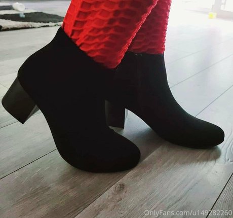 老若レズビアンオンリーファンズ セクシーヌード 画像