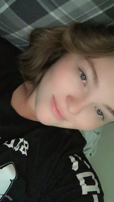 Lexy Kagamine ポルノスター 写真