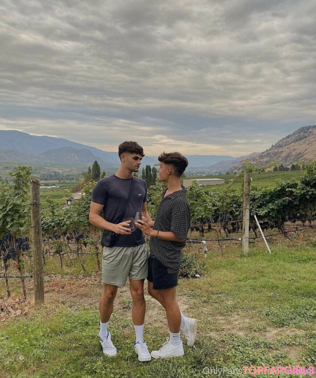 本物のオンリーファンズ アダルト 写真