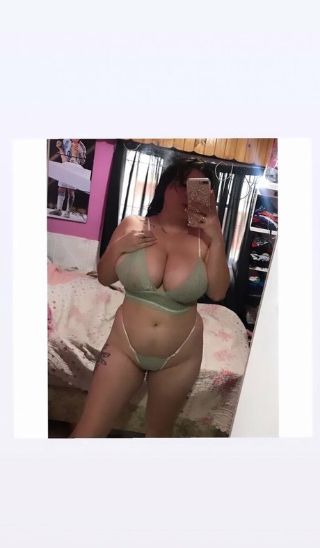 Estefania Rodriguez ヌードスター 画像