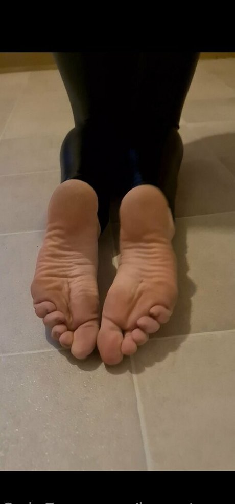 メコスジのオンリーファンズ 美しいポルノ 写真