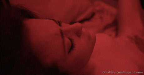 micu navarro ホットなモデル 写真