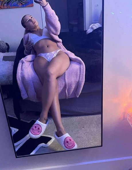 Emily Huff スター 写真