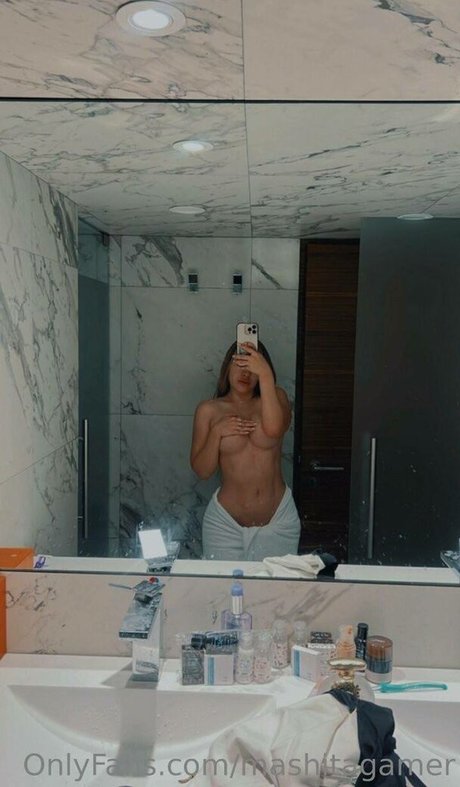 ランジェリーファックオンリーファンズ ヌード 写真