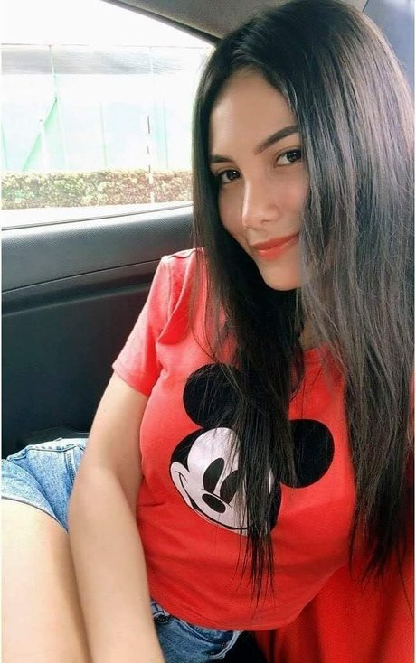 Karenn Paniagua 素敵な女優 写真