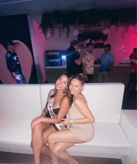 Kyla Romero かわいいモデル 写真