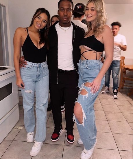 Kyla Romero セックスモデル 写真