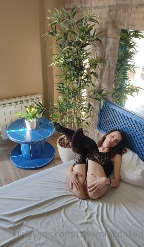 bloomingnaked 素敵なスター 写真