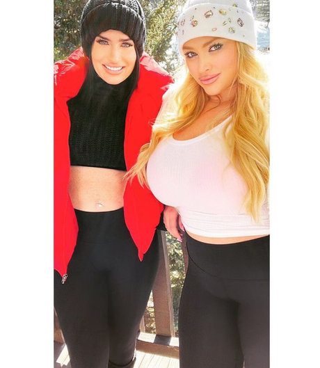 BlondiePomie セクシーなスター ギャラリー