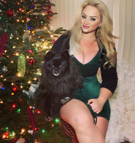 BlondiePomie 素敵な女優 画像