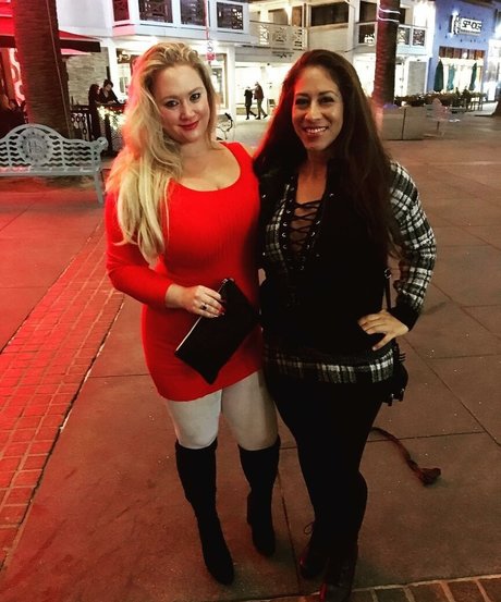 POV 熟女 オンリーファンズ xxx ギャラリー