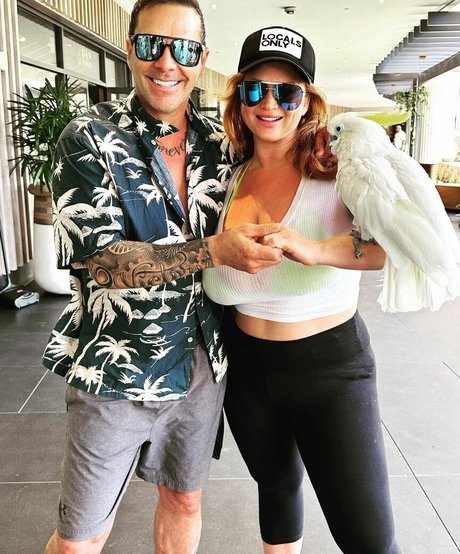 BlondiePomie ポルノスター 写真