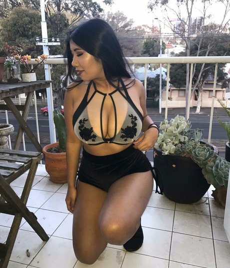 asmr フェラチオ オンリーファンズ 無料ポルノ 写真