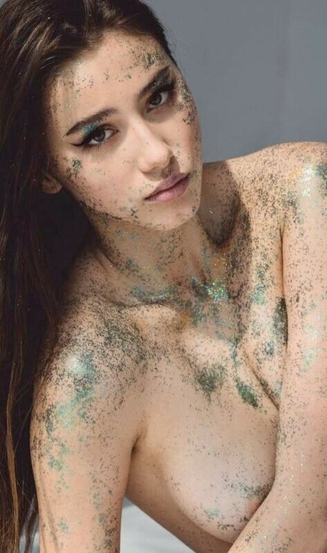 Ania Rybak モデル 画像