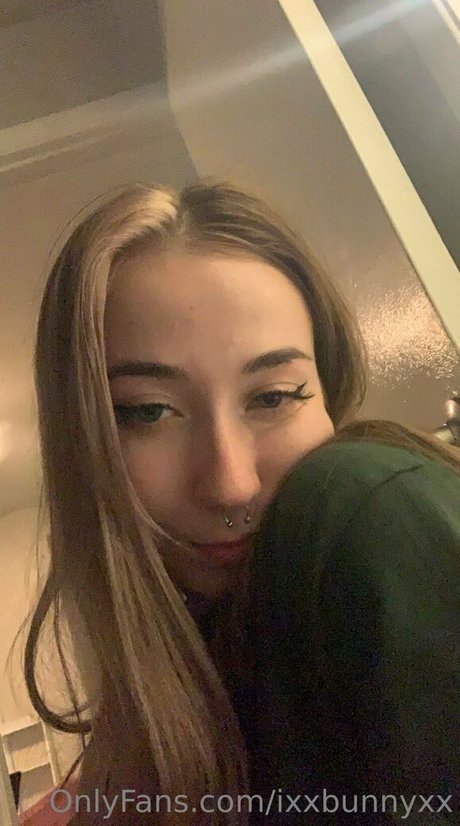 ixxbunnyxx ポルノ女優 画像