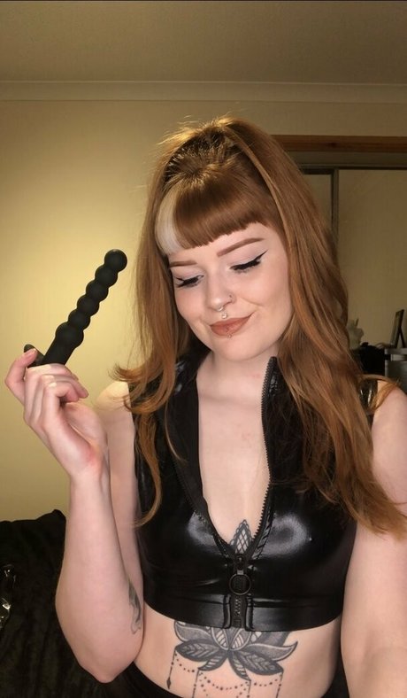 アナルアジア人オンリーファンズ 美しいヌード 画像