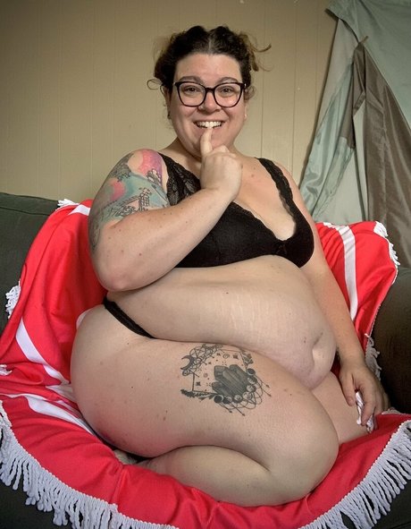 hela stoned bbw アダルトスター ギャラリー