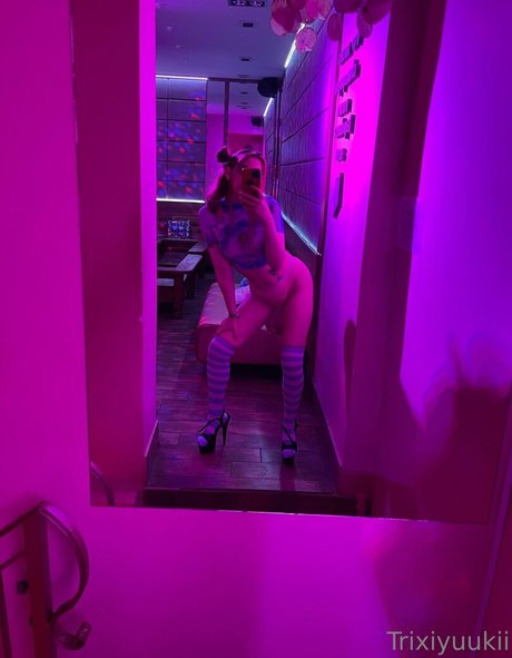 trixi free ポルノスター トップ 写真