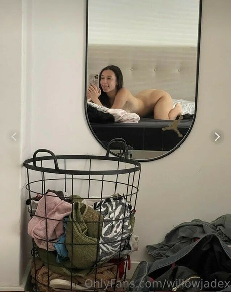 カーリーエボニーオンリーファンズ セックス 画像