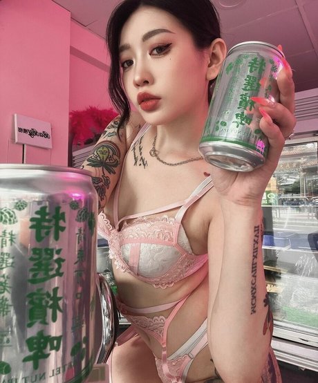 missmozzi ホットモデル 写真