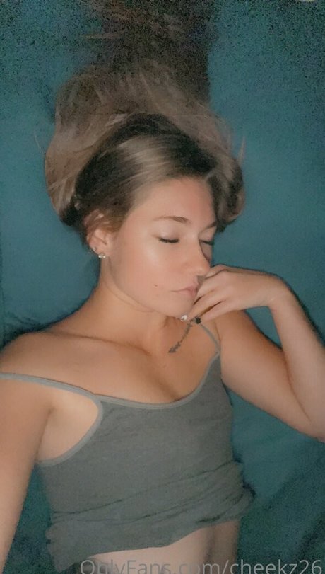 cheekz26 ポルノスター 独占 写真