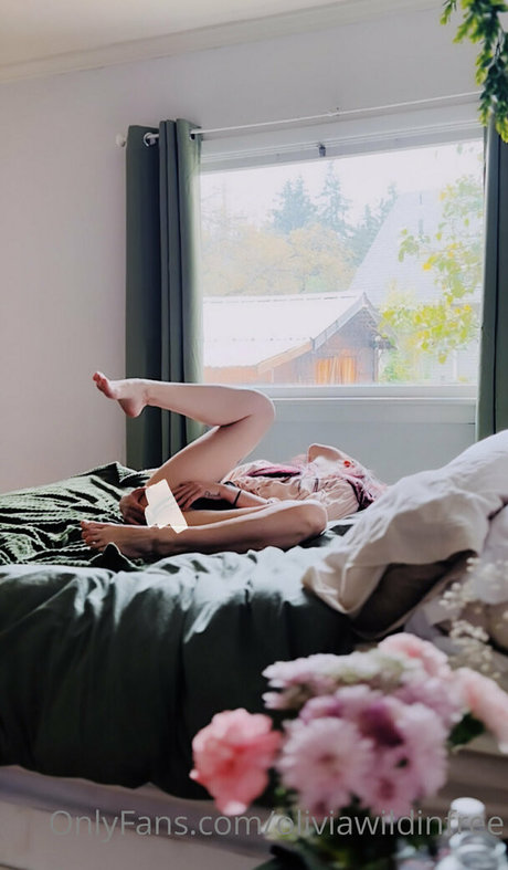 oliviawildinfree ポルノスター セクシー 写真