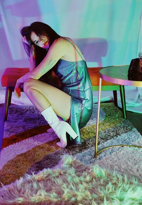 oliviawildinfree ポルノスター アーカイブ