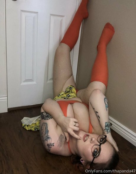 金髪の顔射オンリーファンズ セクシーヌード 写真