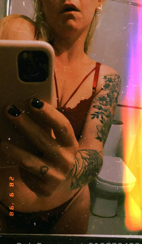 triple y ポルノスター エロティック アーカイブ