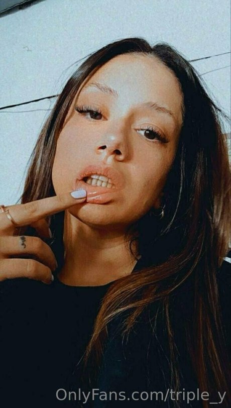 triple y ポルノスター 高品質 写真